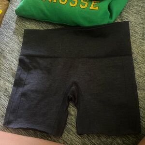 Lululemon short